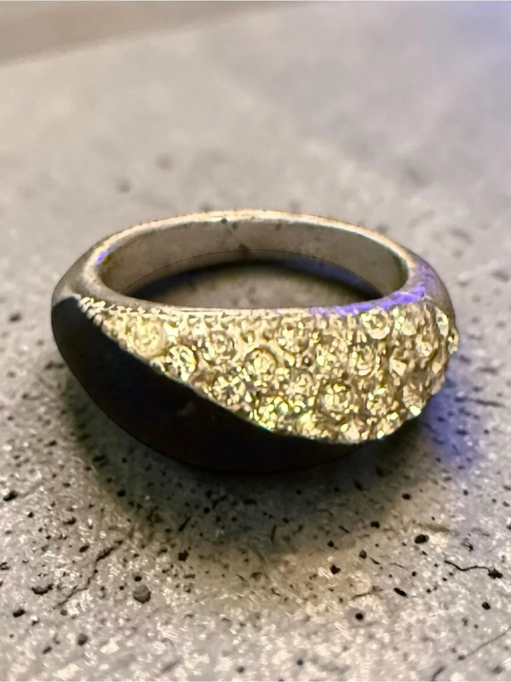 Vintage Avon NRT Black Enamel & Clear Rhinestone Pave' Ring Sz 8 Silver Tone